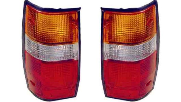 Piloto Trasero Derecho Mitsubishi L200 Pick a up año d50 año 1986 a 1996