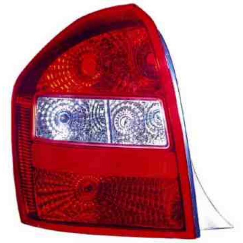 Piloto Trasero Izquierdo Kia Cerato 5p año 2005 a 2007