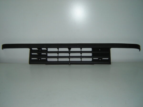MITSU CANTER FE331 87-*REJILLA