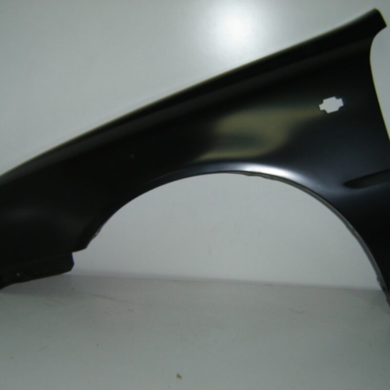 NISSAN CUBIC 92-*G/LODO IZQUIERDO