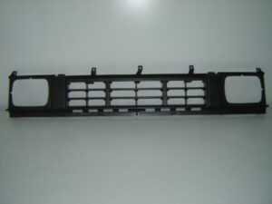 NISSAN KING CAB 87-*REJILLA (2WD)