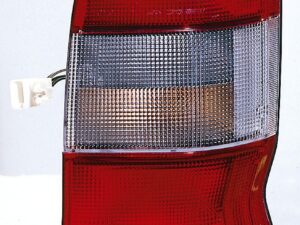 TOYOTA HIACE 96-*FARO TRASERO DERECHO