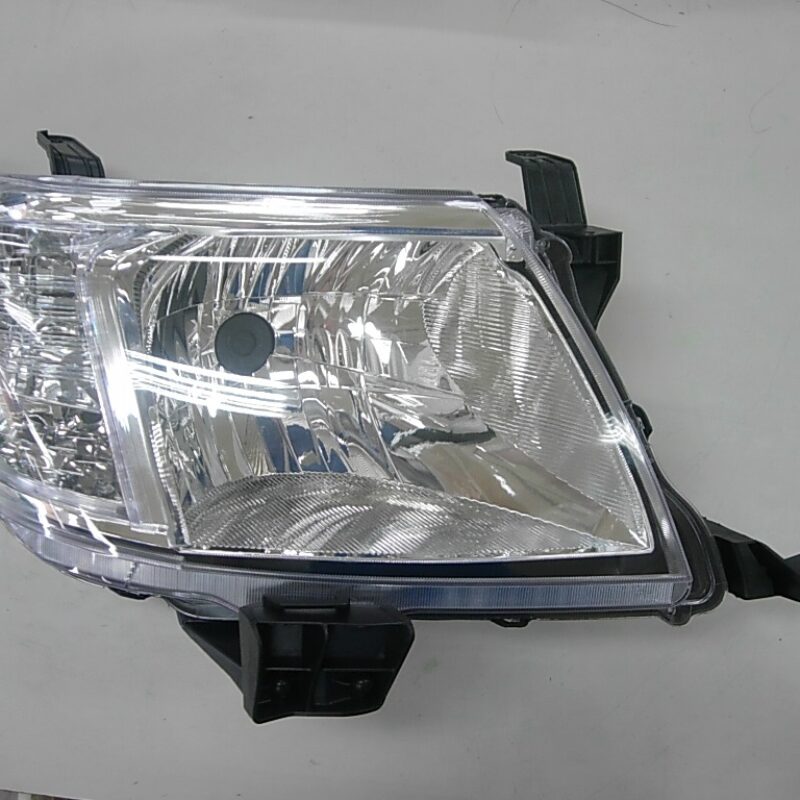 TOYOTA HILUX 11- FARO DERECHO MANUAL/ELECTRICO H4
 REF: 108.908301