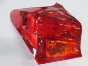 TOYOTA AURIS 13-*FARO TRASERO IZQUIERDO PUNTA LED (KOITO)
