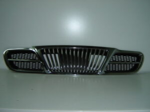 DAEWOO LANOS 01-*REJILLA
