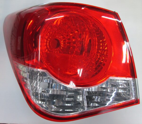 CHEVROLET CRUZE 09-*FARO TRASERO IZQUIERDO 4P PUNTA