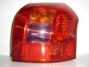 TOYOTA COROLLA 02-*FARO TRASERO DERECHO H/B