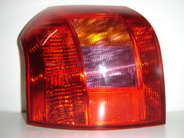 TOYOTA COROLLA 02-*FARO TRASERO IZQUIERDO H/B