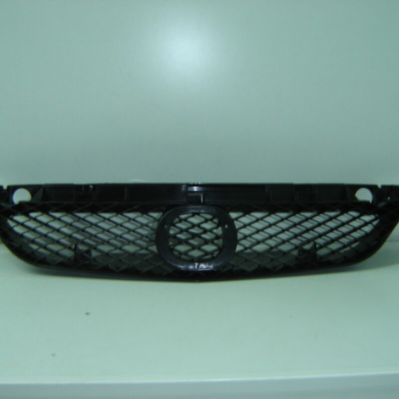 MAZDA 323 01-03*REJILLA