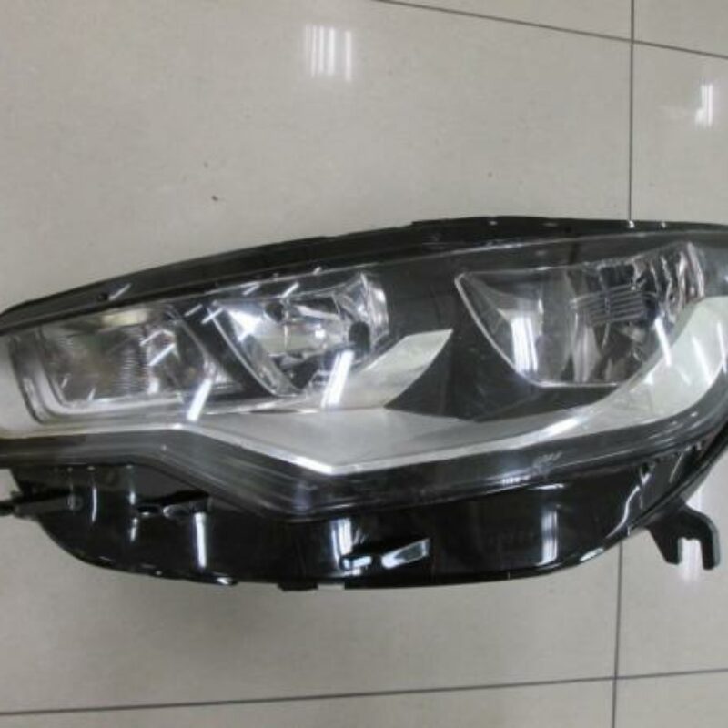 Faro Derecho Eléctrico Con Motor (h7/h15) Audi A6 11- Ref 101.02320001