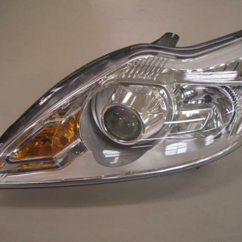 Faro Izquierdo Eléctrico Con Motor Interior Cromado (hid/d1s) Ford Focus 08- Ref 101.10420006