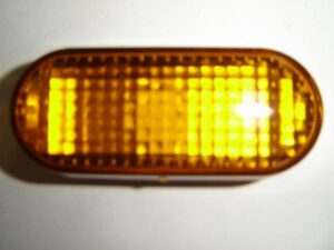 Piloto Lateral Derecho/izquierda Amarillo Vw Polo 94/ibiza 97- Ref 103F02143311