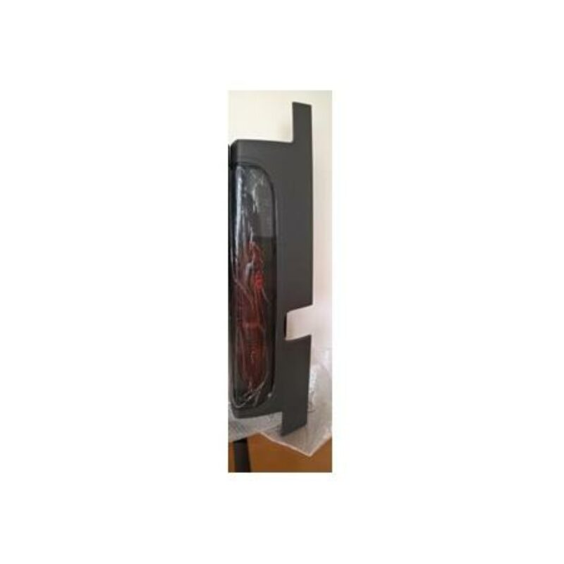 Piloto Trasero Derecho 2p C/260º Abert C/port Lat Drt Renault Traf/pr/vi 01- Ref 104.LLE231