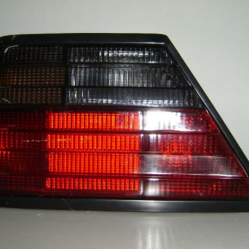 Piloto Trasero Izquierdo (ahumado) Mercedes W124 85- Ref 103F13061781