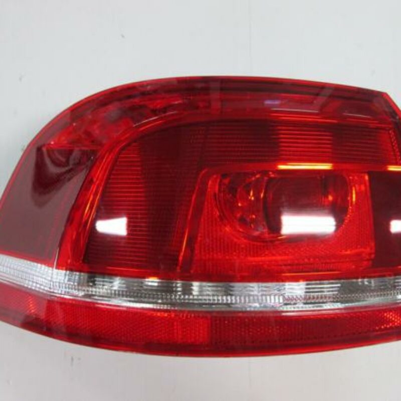 Piloto Trasero Izquierdo (sw) Vw Passat 10- Ref 103F23510775